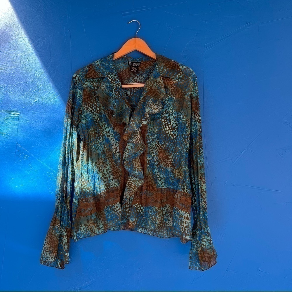 Vintage‎ women’s blouse abstract bell sleeve unique lightweight modest fun Y2k